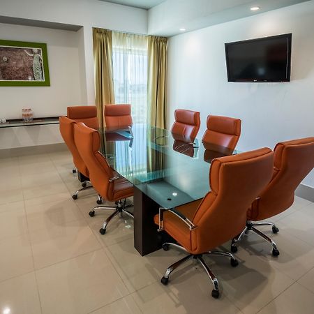 Holiday Inn Queretaro Zona Krystal By Ihg El Salitre Dış mekan fotoğraf