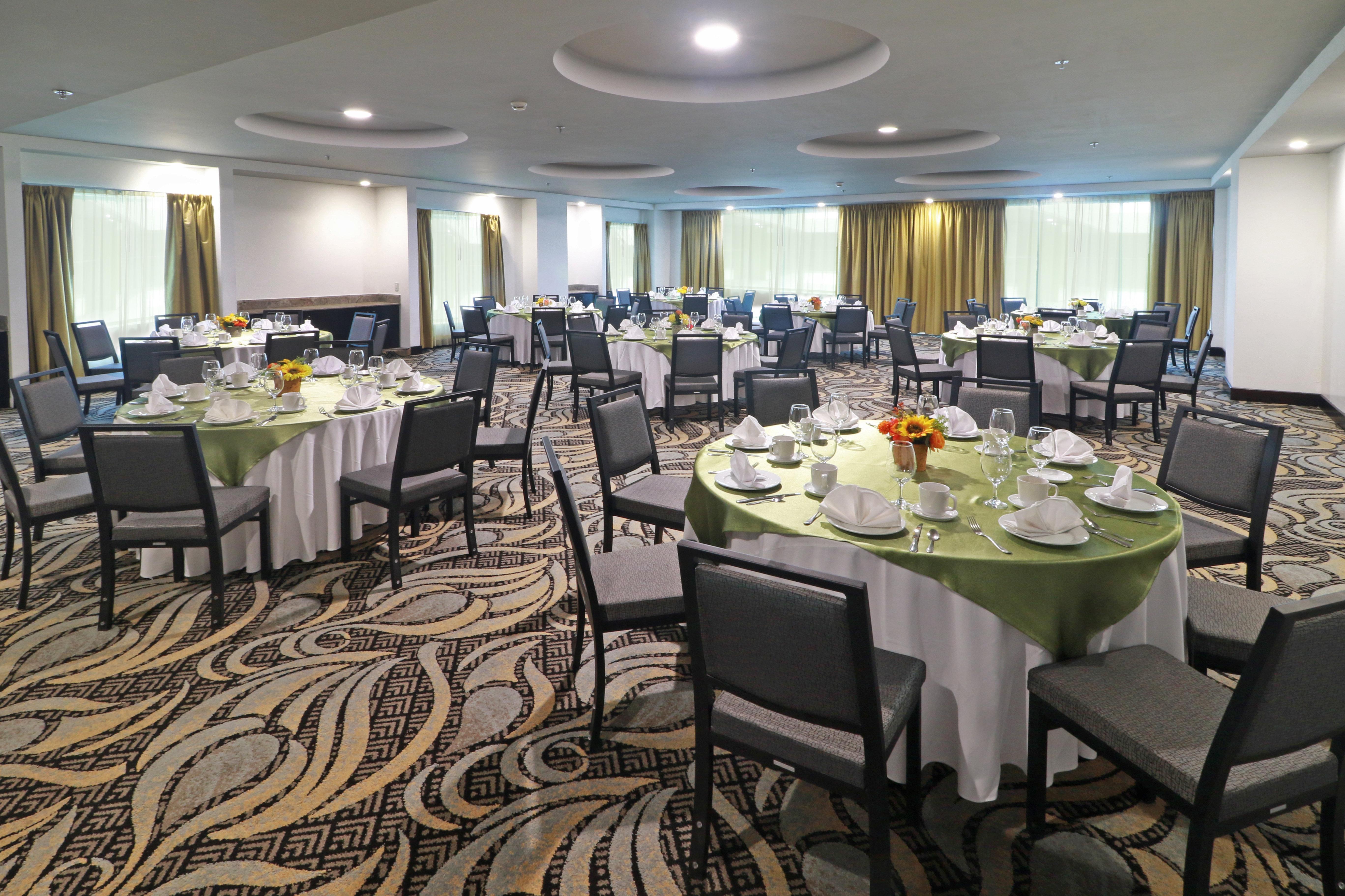 Holiday Inn Queretaro Zona Krystal By Ihg El Salitre Dış mekan fotoğraf